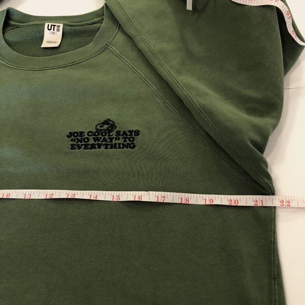 Uniqlo Peanuts Snoopy Joe Cool Crew Neck Sweatshirt Green Pullover Raglan Size S - Picture 10 of 16